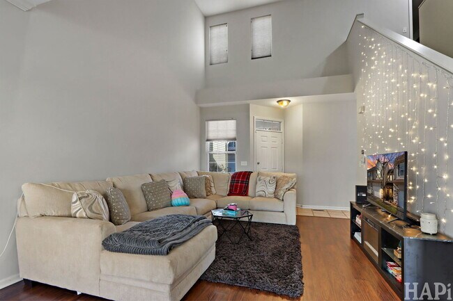 Foto del edificio - 750 Dillon Ct