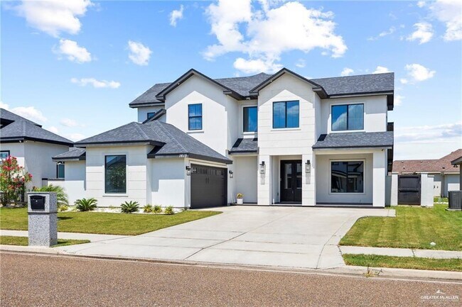 Building Photo - 1615 Lago Delton