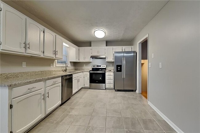 Building Photo - 2201 Whitebluff Way