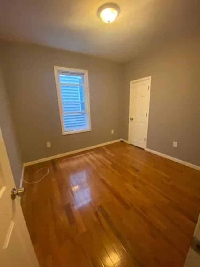 Building Photo - 814 S 16th St