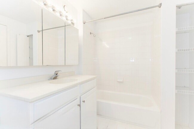 Foto del edificio - 545 N Dearborn St