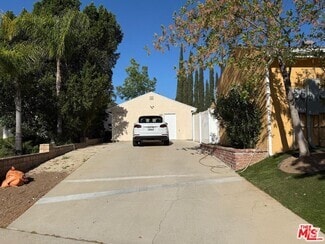 Building Photo - 10229 Jumilla Ave
