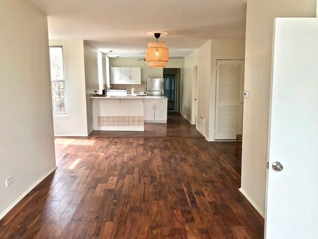 Building Photo - 2434 N Rockwell St