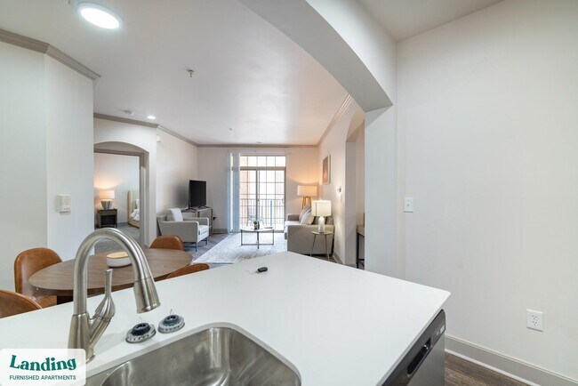 Foto del edificio - 3031 Eden Ave