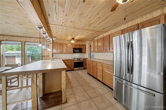 Building Photo - 806 Paradise Ln
