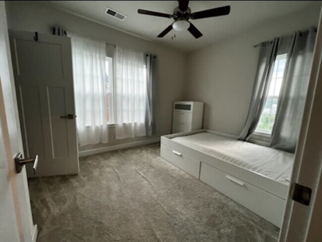 Foto del edificio - 8238 Miner St