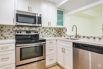 Building Photo - 11750 SW 18th St