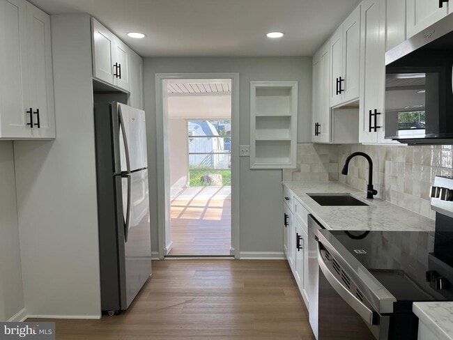 Foto del edificio - 402 Maple Ave