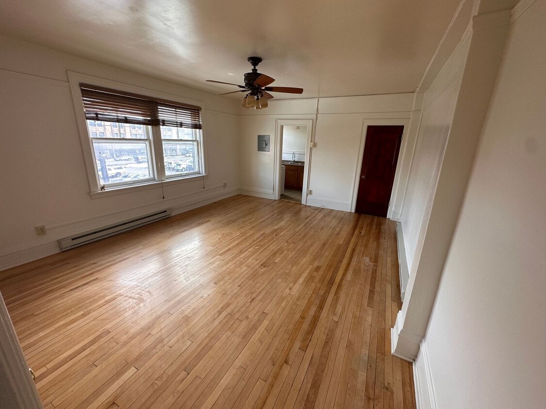 Building Photo - Ebert Apartments