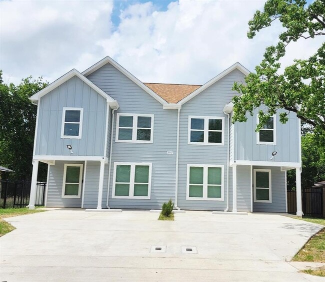 Building Photo - 5947 Southseas St