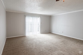 2BR, 2BA - 910 SF - Allure