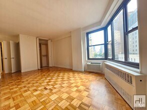 Building Photo - Fourth Avenue