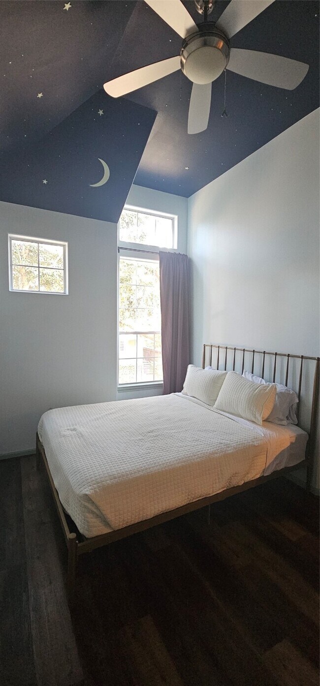 Foto del edificio - 5524 Petty St