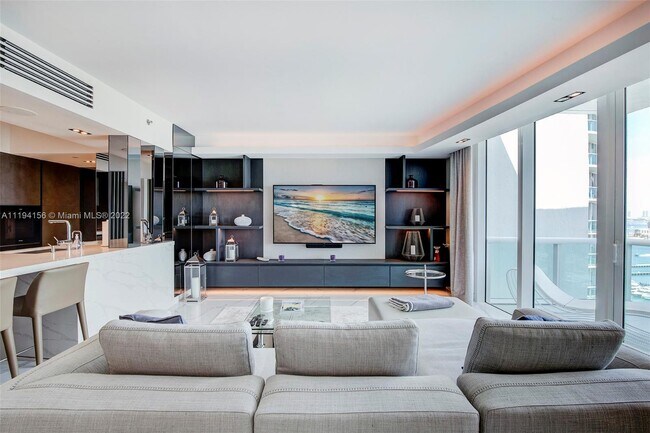 Foto del edificio - 1000 South Pointe Dr