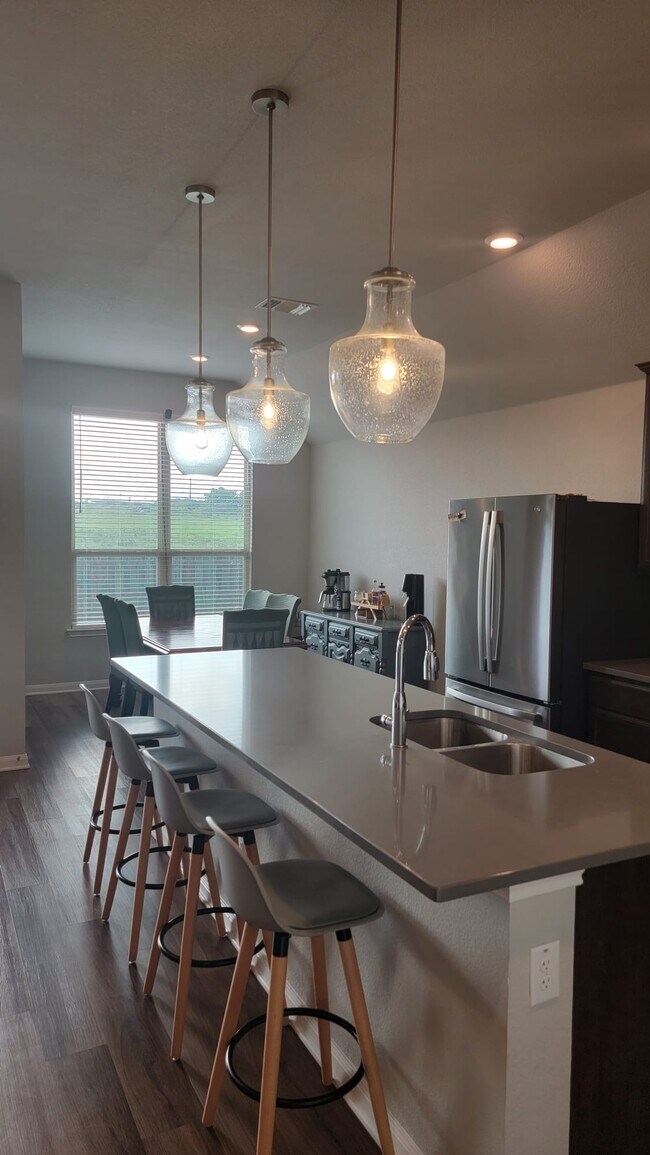 Building Photo - 1206 Amber Dawn Dr