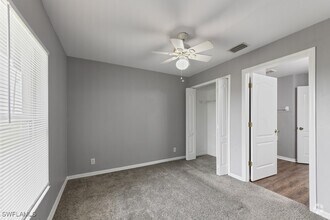 Building Photo - 2125 NE 8th Pl