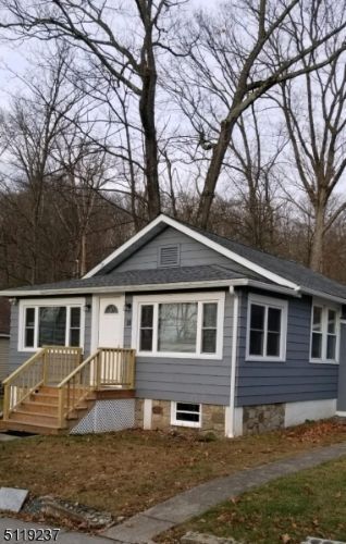 Foto principal - 18 Abbott Dr