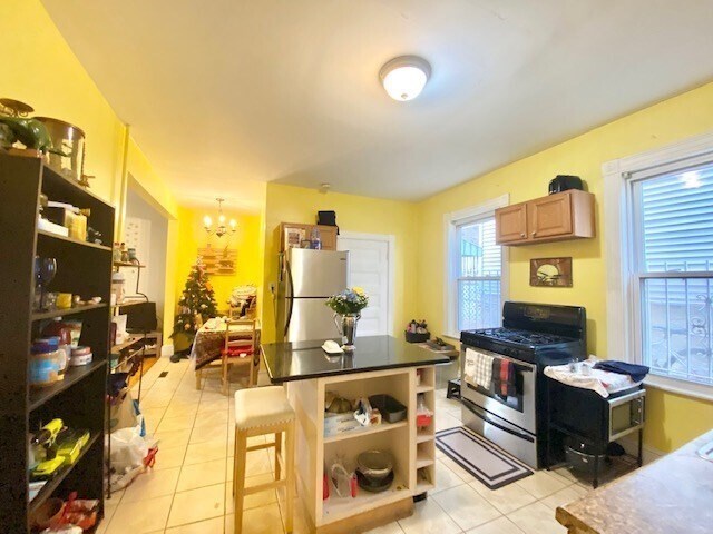 Foto principal - 12 Bucknam St