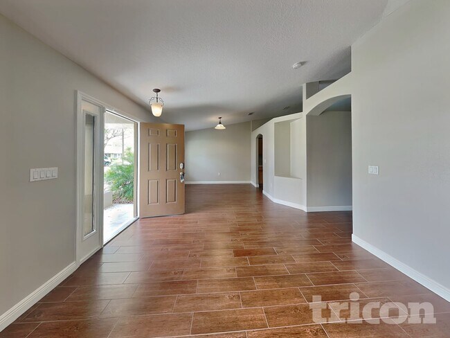 Foto del edificio - 2020 Nobleton Ave