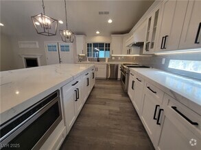 Building Photo - 5836 Corazon Dr