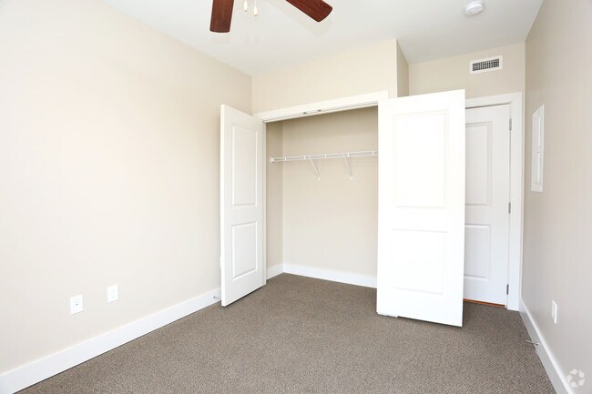 2HAB, 1BA - Habitación - Parkside Apartments