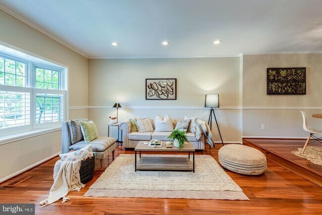 Foto del edificio - 8259 Clifton Farm Ct