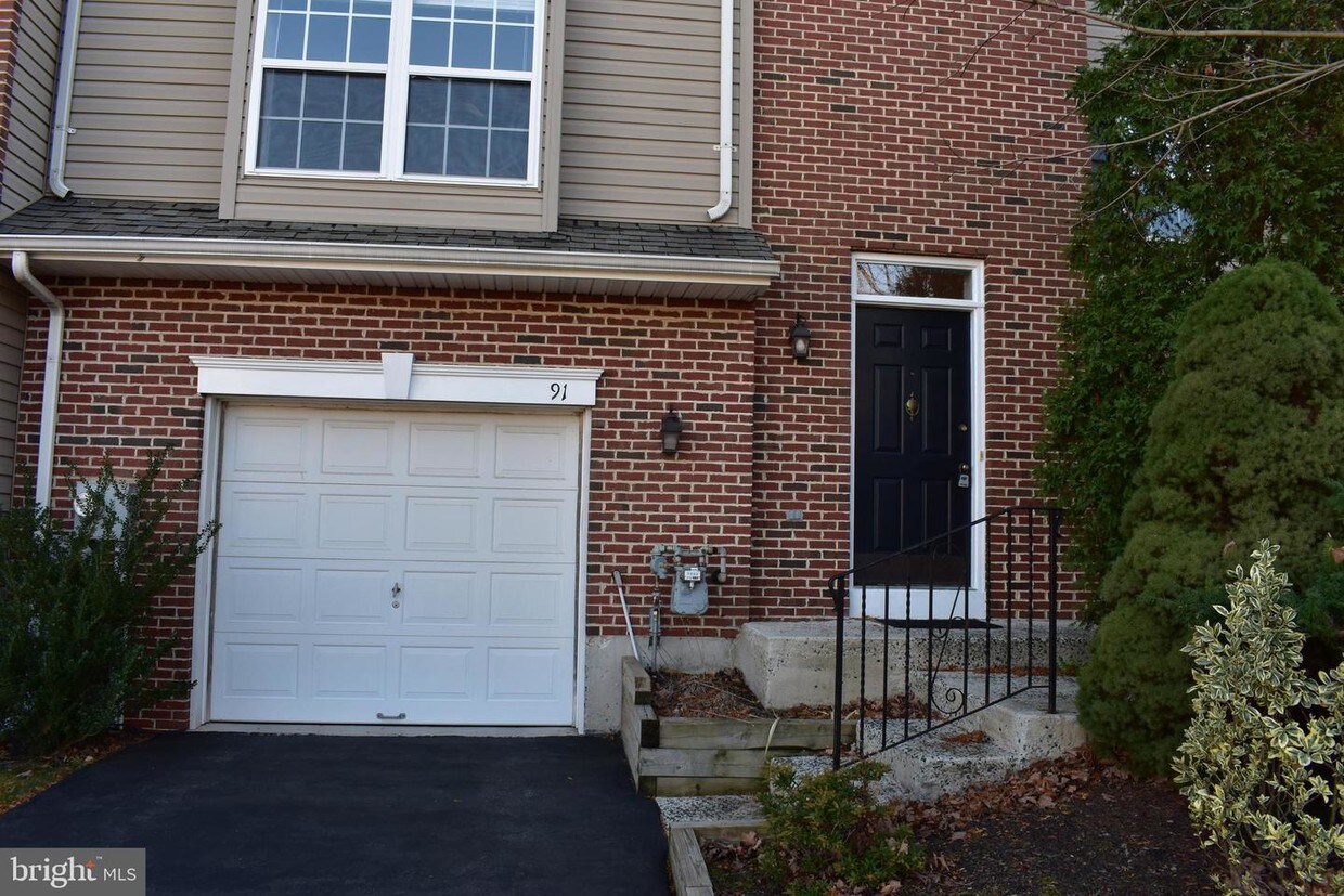 91 Hunt Club Dr, Collegeville, PA 19426 Townhome Rentals in Collegeville PA