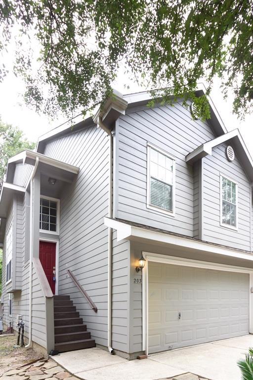 Foto principal - 203 Blushwood Pl