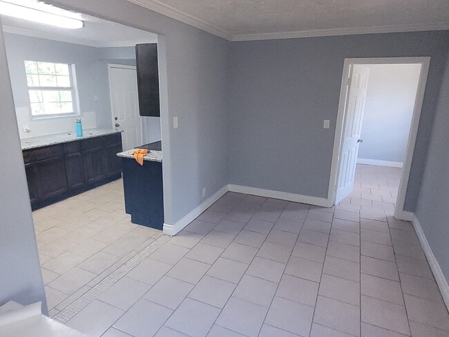 Building Photo - 3026 Sunbeam St