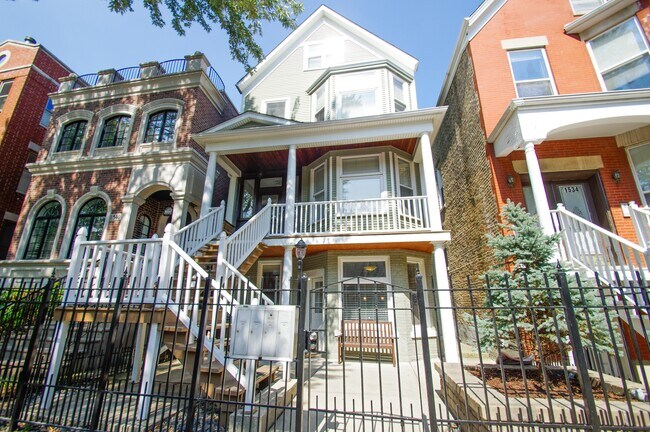 Exterior - 1538 W George St