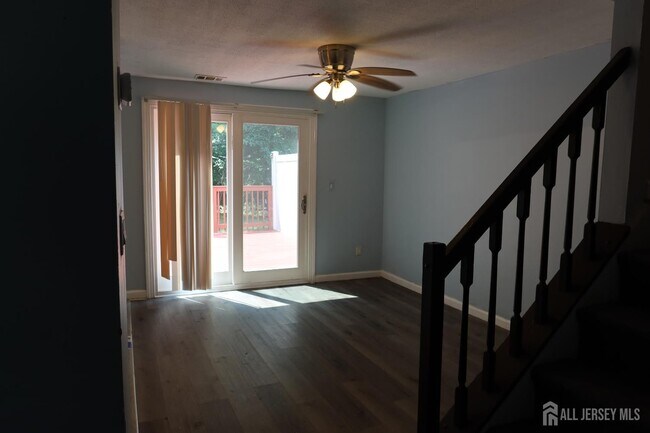 Foto del edificio - 63 Cottonwood Ct