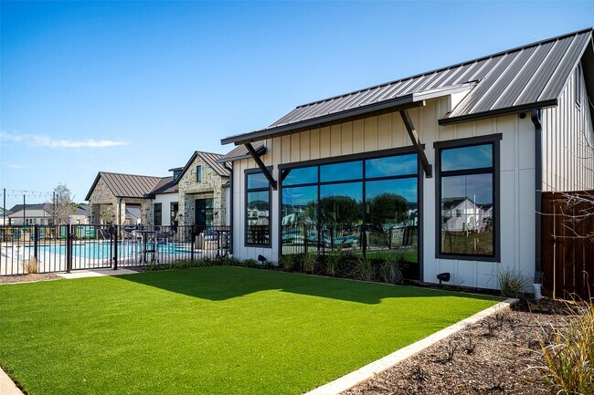 Foto del edificio - 14915 Sparrows Nest Ln