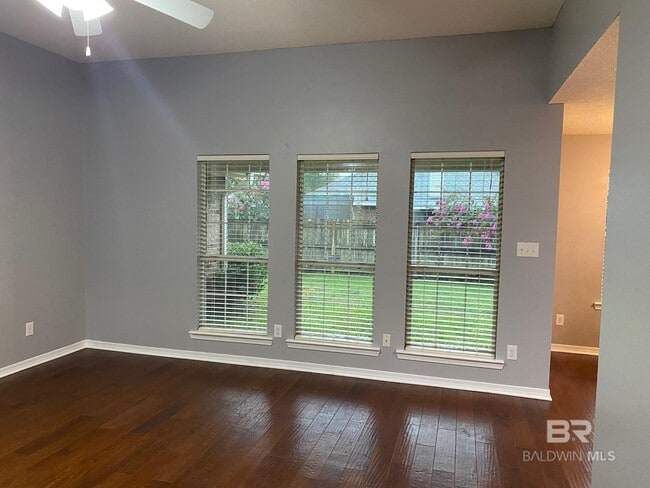 Building Photo - 8068 Deerwood Dr