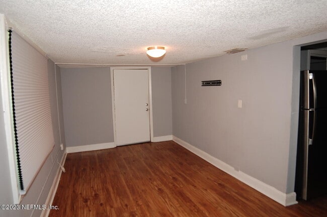 Building Photo - 2125 Morehouse Rd