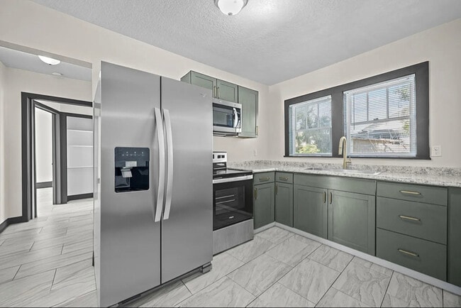 Foto del edificio - 2923 Rosselle St