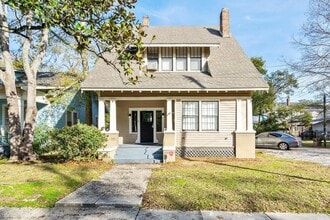 Building Photo - 8 Kenneth St