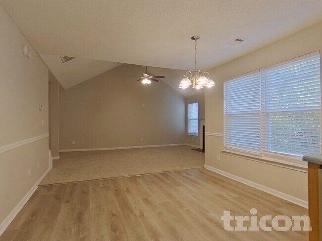 Foto del edificio - 5006 Serenity Point Ln