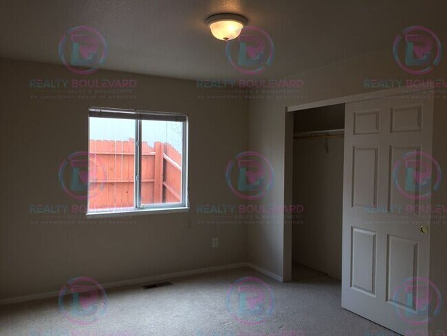 Foto del edificio - Beautiful 3BR 2 Bath home with RV Parking!!!!!! $1000.00 off Move In!