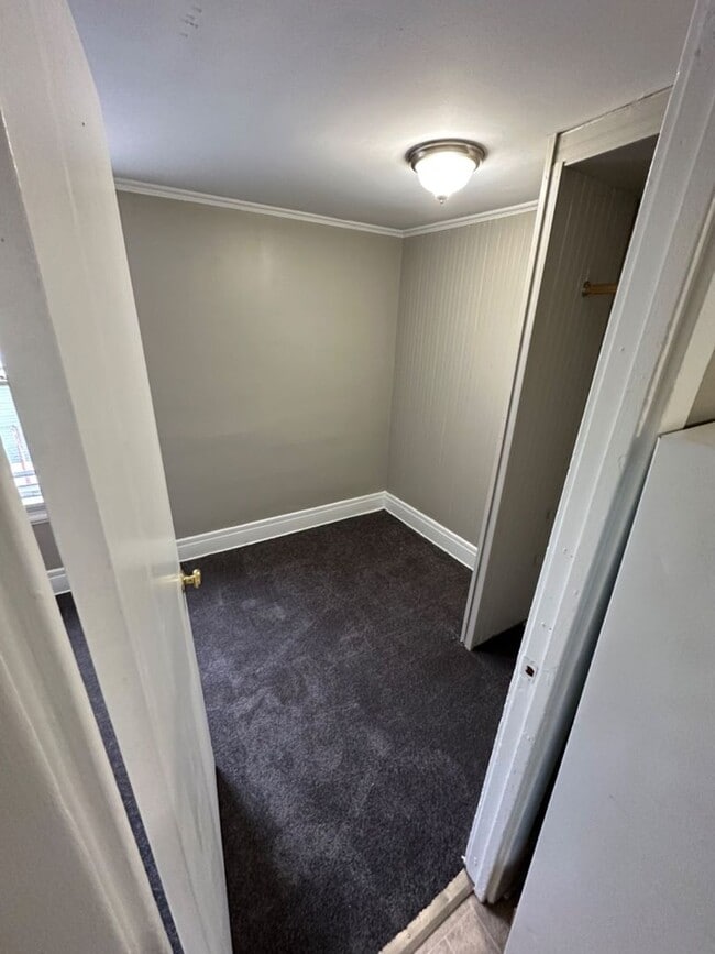 Foto del edificio - 8718-8720 W Mitchell St. (Duplex)