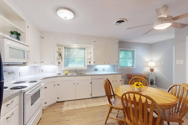 Foto del edificio - 118 Miller St