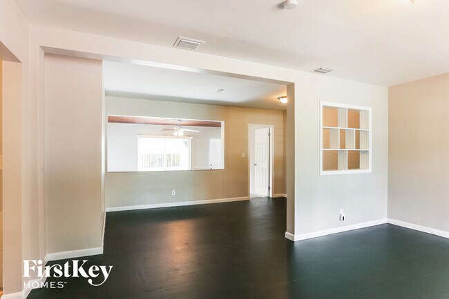 Building Photo - 172 NW 116th St