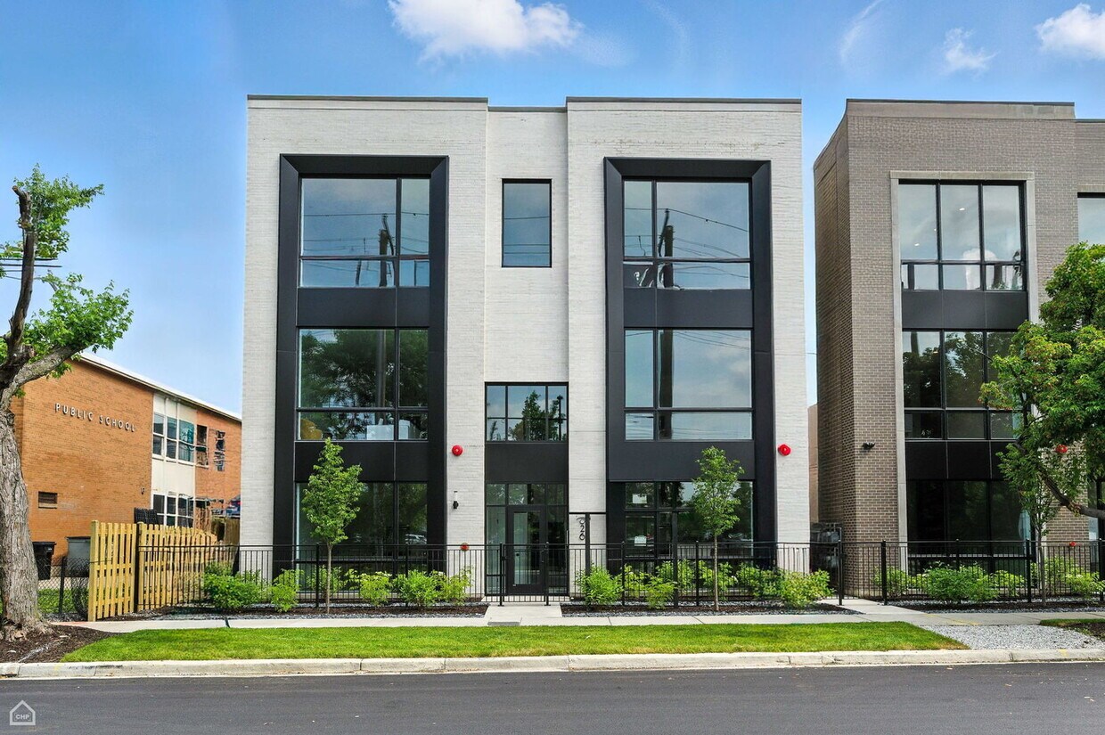 Foto principal - 1626 W Hastings St