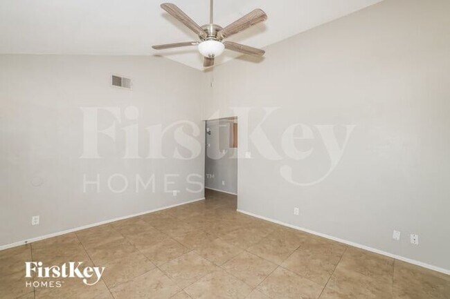 Foto del edificio - 3345 West Columbine Drive