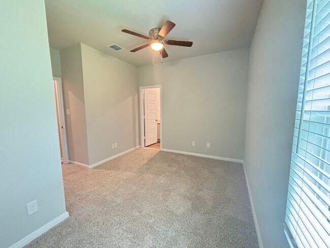 Building Photo - Triple Master Suites 3-Story Townhome