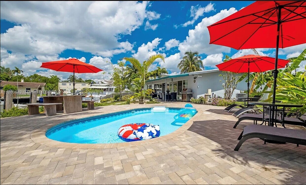 Fort Lauderdale, 
                        , –