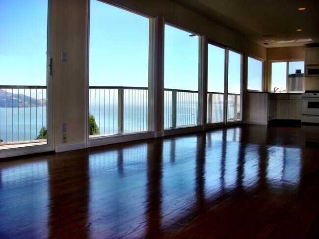 Building Photo - 440 Sausalito Blvd