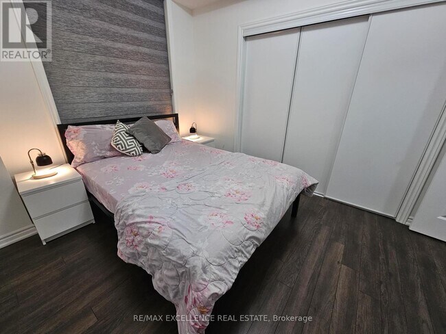 Building Photo - 40 Halliford Pl