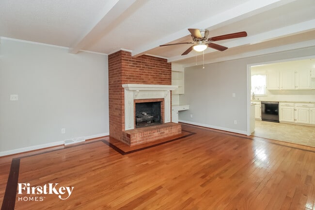 Foto del edificio - 535 Drumheller Rd