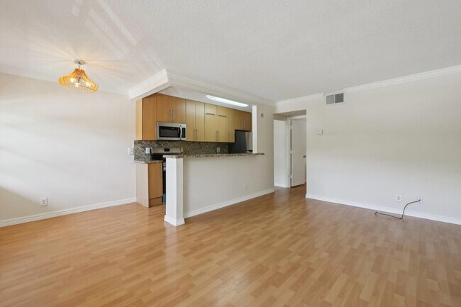 Foto del edificio - 1125 NE 16th Pl