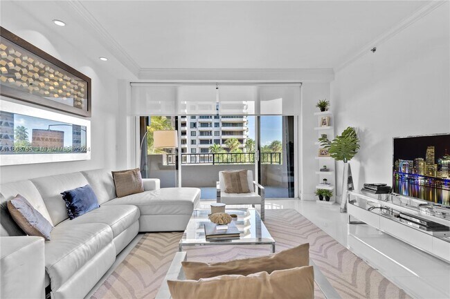 Building Photo - 251 CRANDON BLVD Unit 322